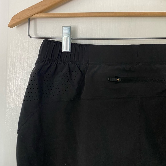 LULULEMON MENS Running Shorts Size Medium - Picture 3 of 3